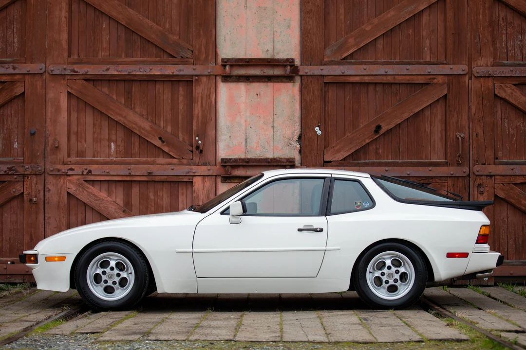 1986 Porsche 944 - Image 9 of 31