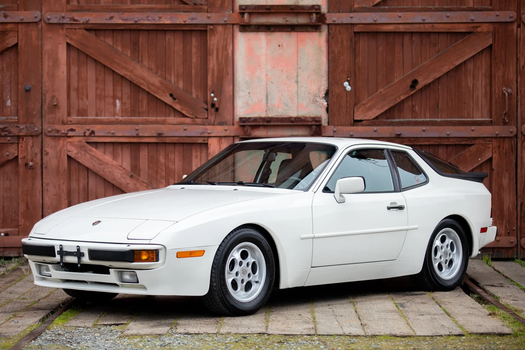 1986 Porsche 944 - Image 14 of 31