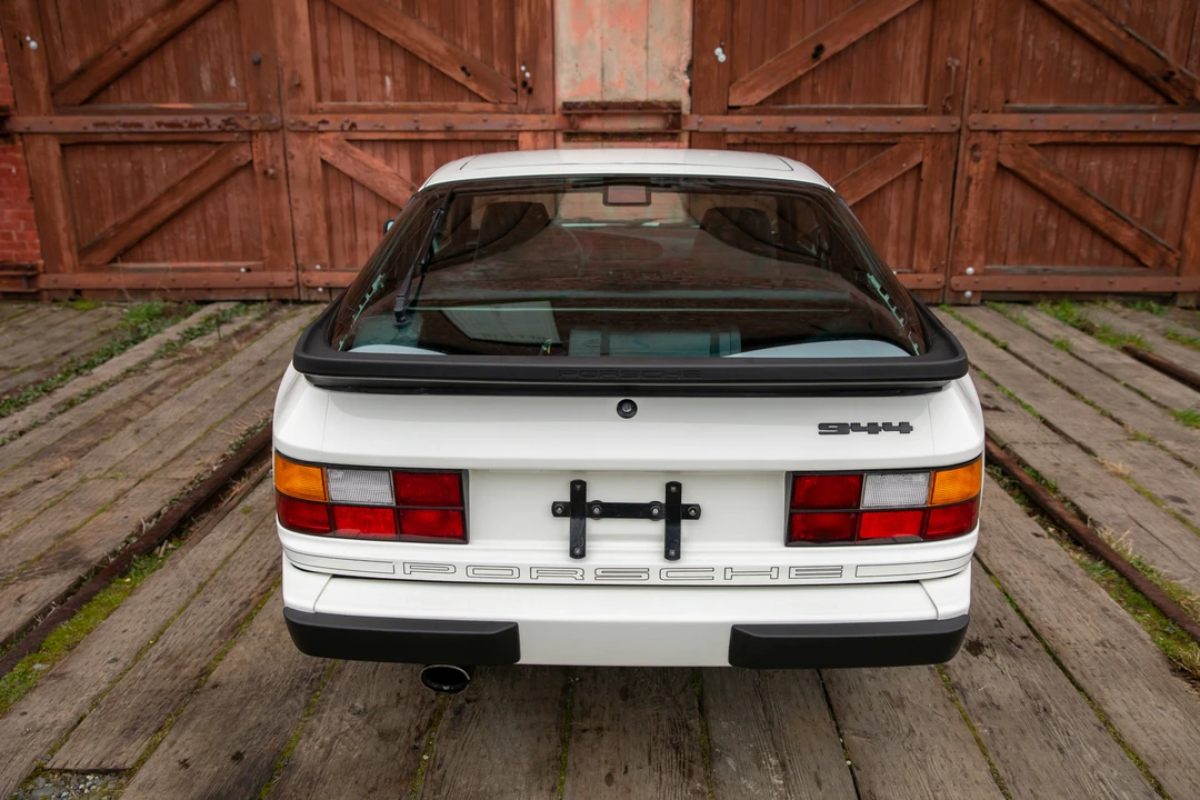 1986 Porsche 944 - Image 16 of 31