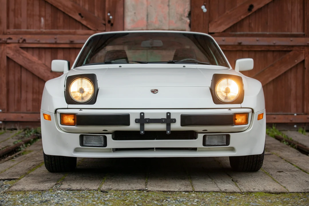 1986 Porsche 944 - Image 4 of 31
