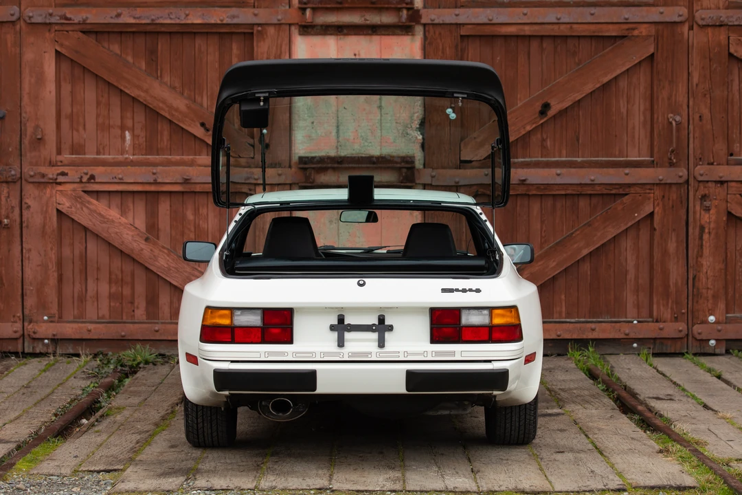 1986 Porsche 944 - Image 18 of 31