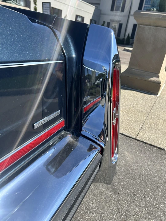 1987 Cadillac Brougham - Image 24 of 31