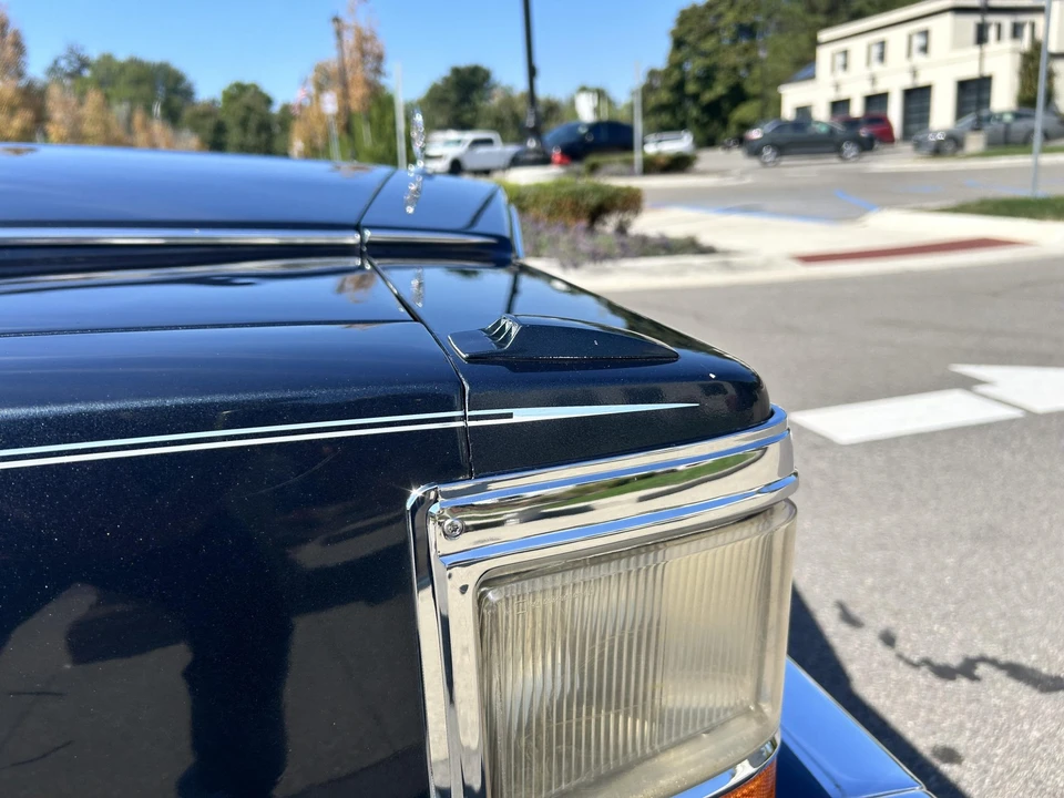 1987 Cadillac Brougham - Image 12 of 31