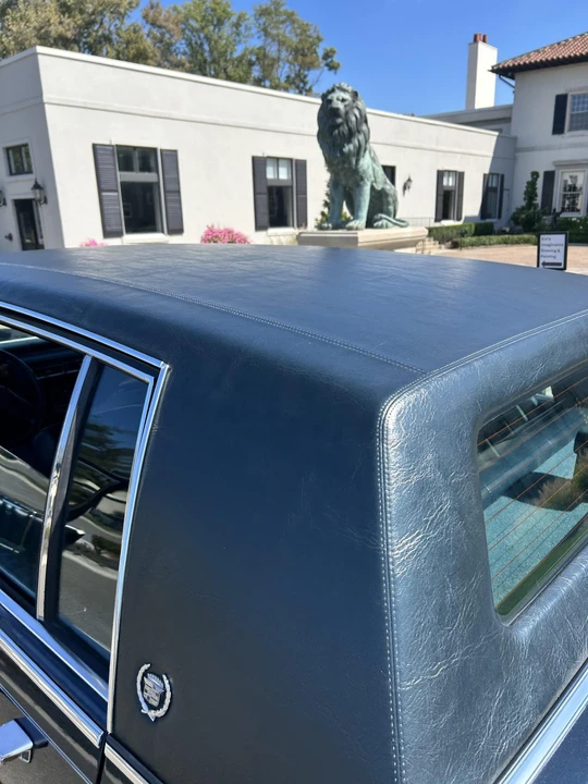 1987 Cadillac Brougham - Image 26 of 31