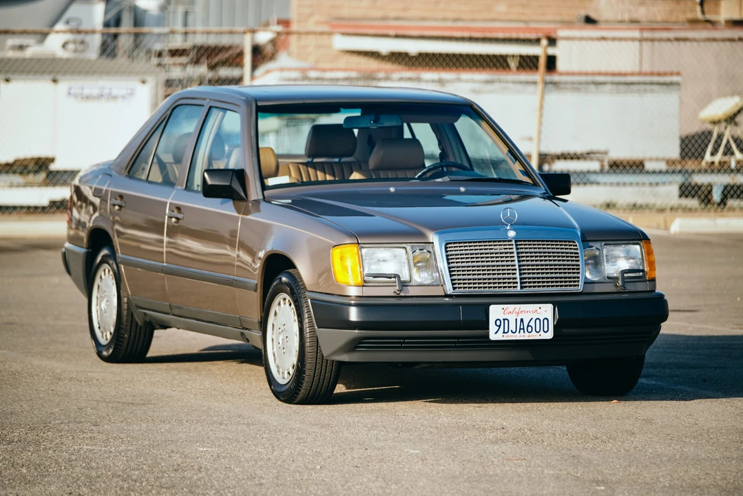 1987 Mercedes-Benz W124 E-Class - Image 21 of 31