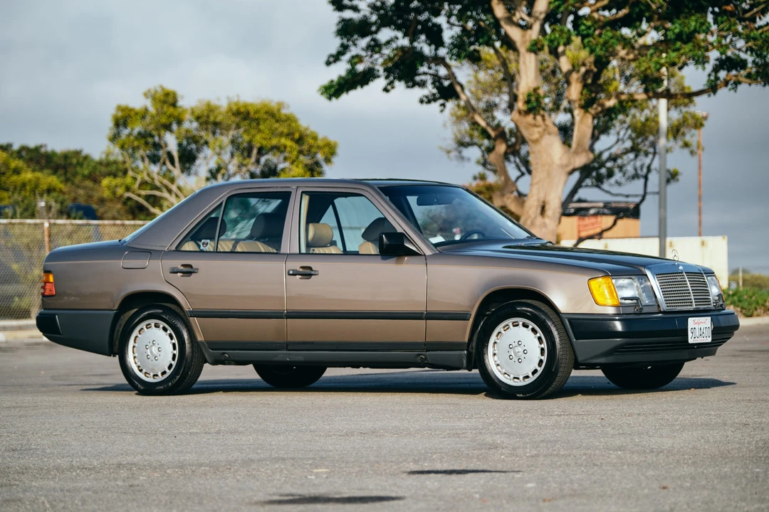 1987 Mercedes-Benz W124 E-Class - Image 18 of 31