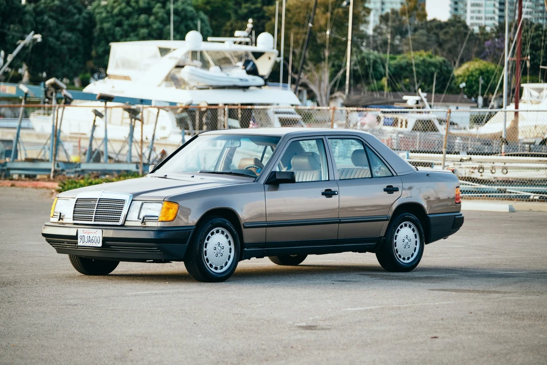 1987 Mercedes-Benz W124 E-Class - Image 4 of 31