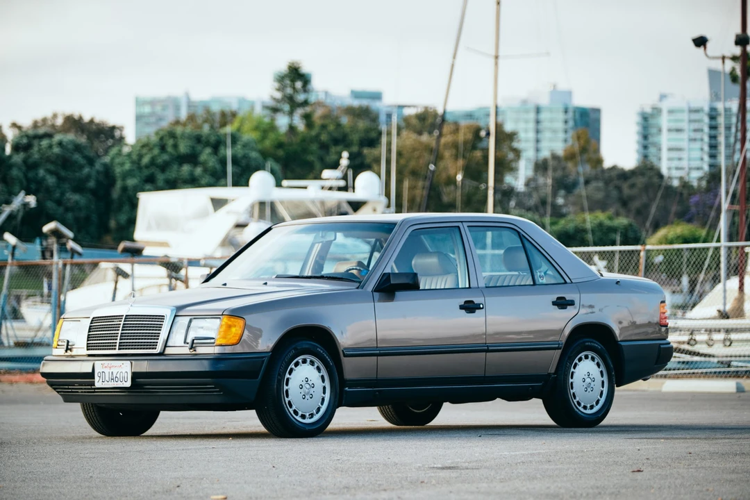 1987 Mercedes-Benz W124 E-Class - Image 3 of 31