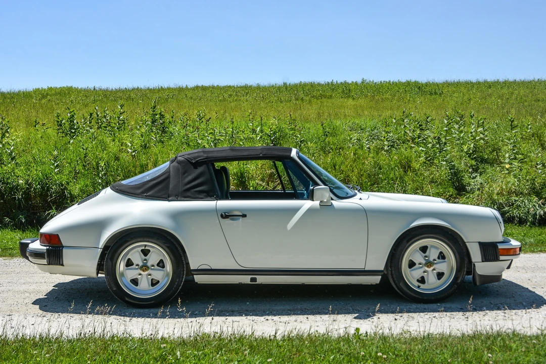 1987 Porsche 911 Carrera 3.2 - Image 11 of 31