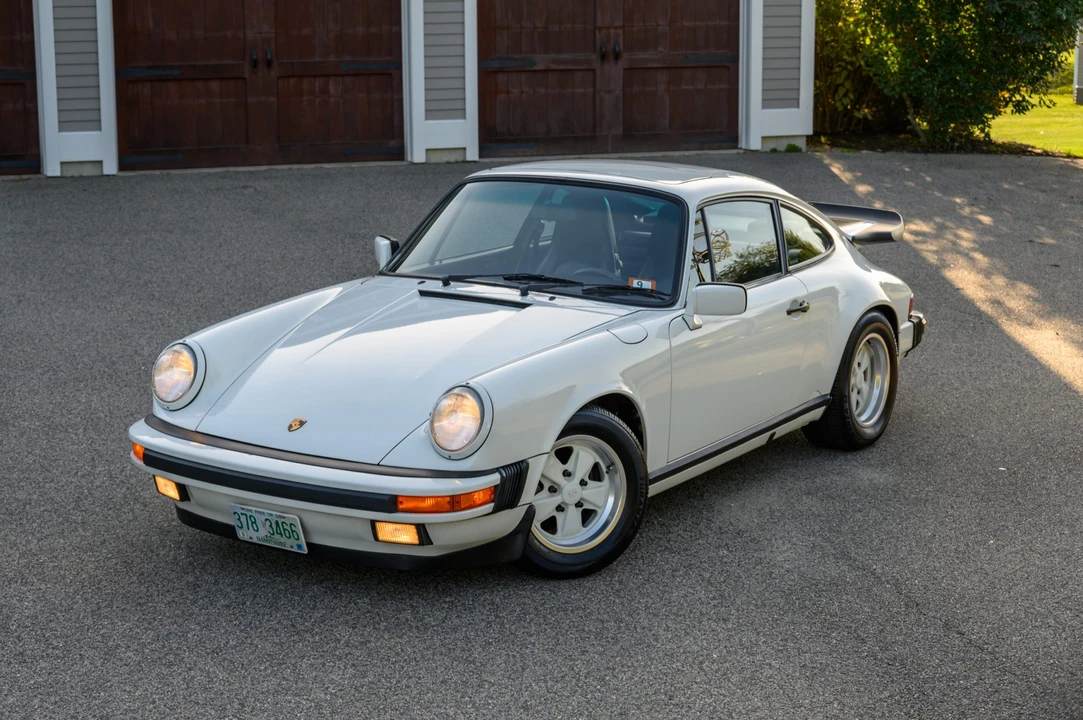 1988 Porsche 911 Carrera 3.2 - Image 30 of 31