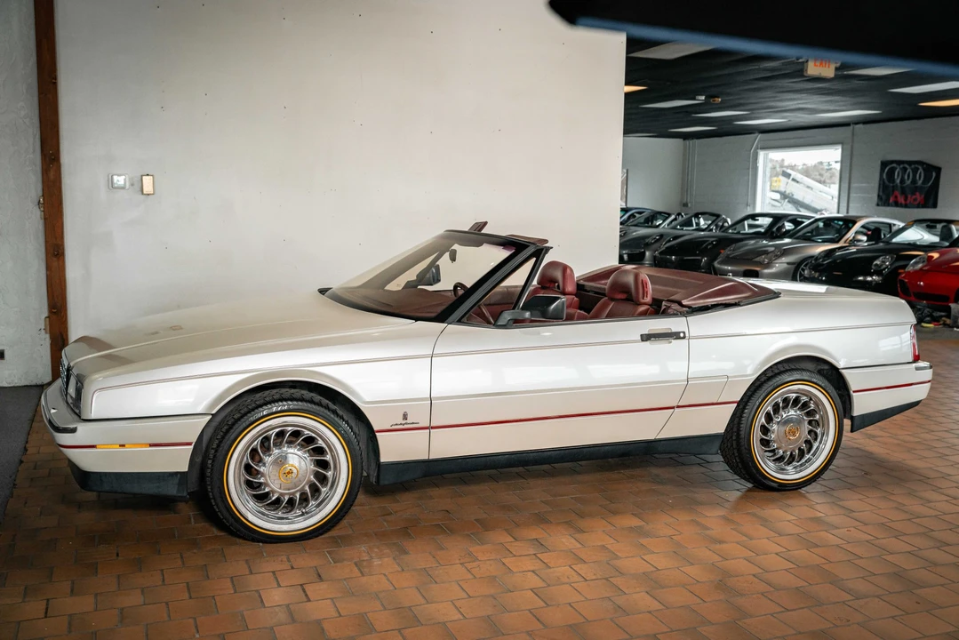 1989 Cadillac Allante - Image 4 of 31