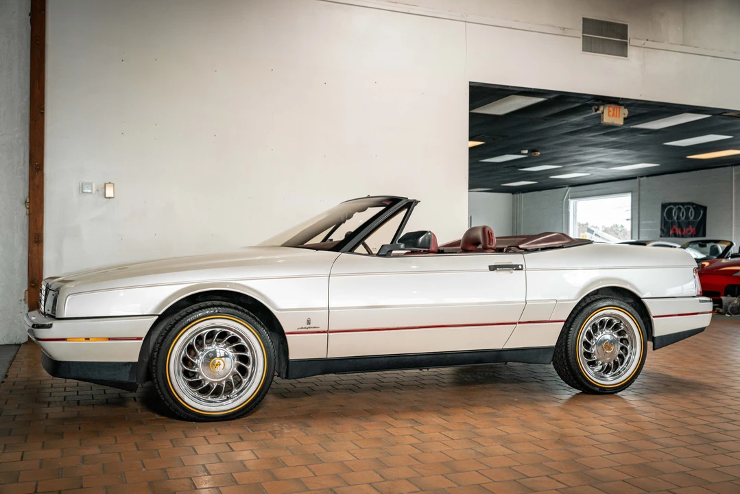 1989 Cadillac Allante - Image 5 of 31