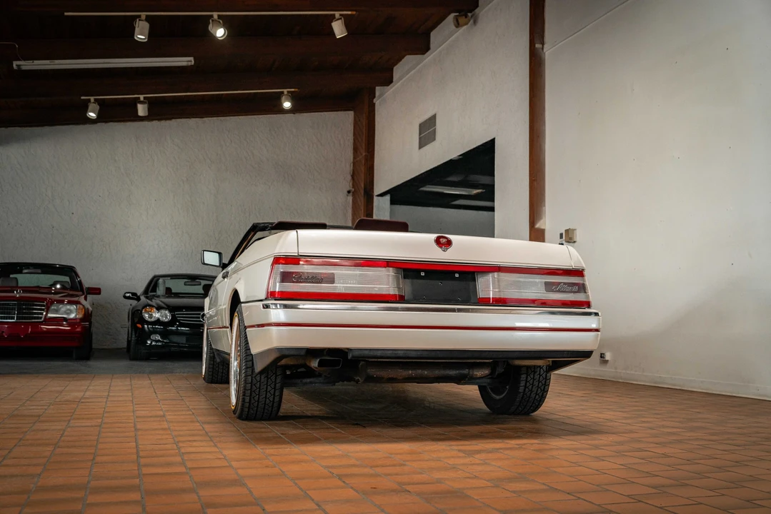 1989 Cadillac Allante - Image 15 of 31