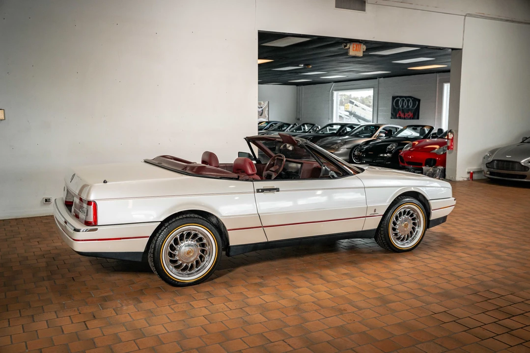 1989 Cadillac Allante - Image 20 of 31