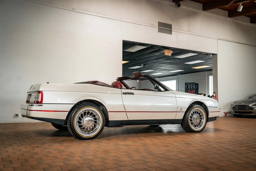 1989 Cadillac Allante - Image 21 of 31