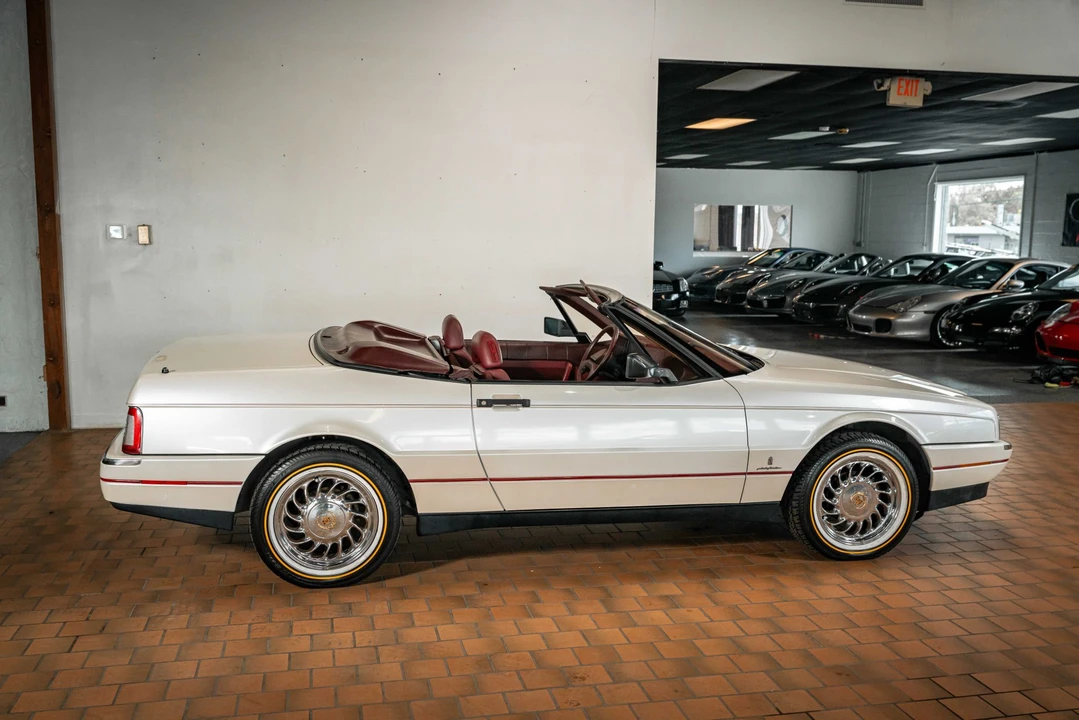 1989 Cadillac Allante - Image 22 of 31