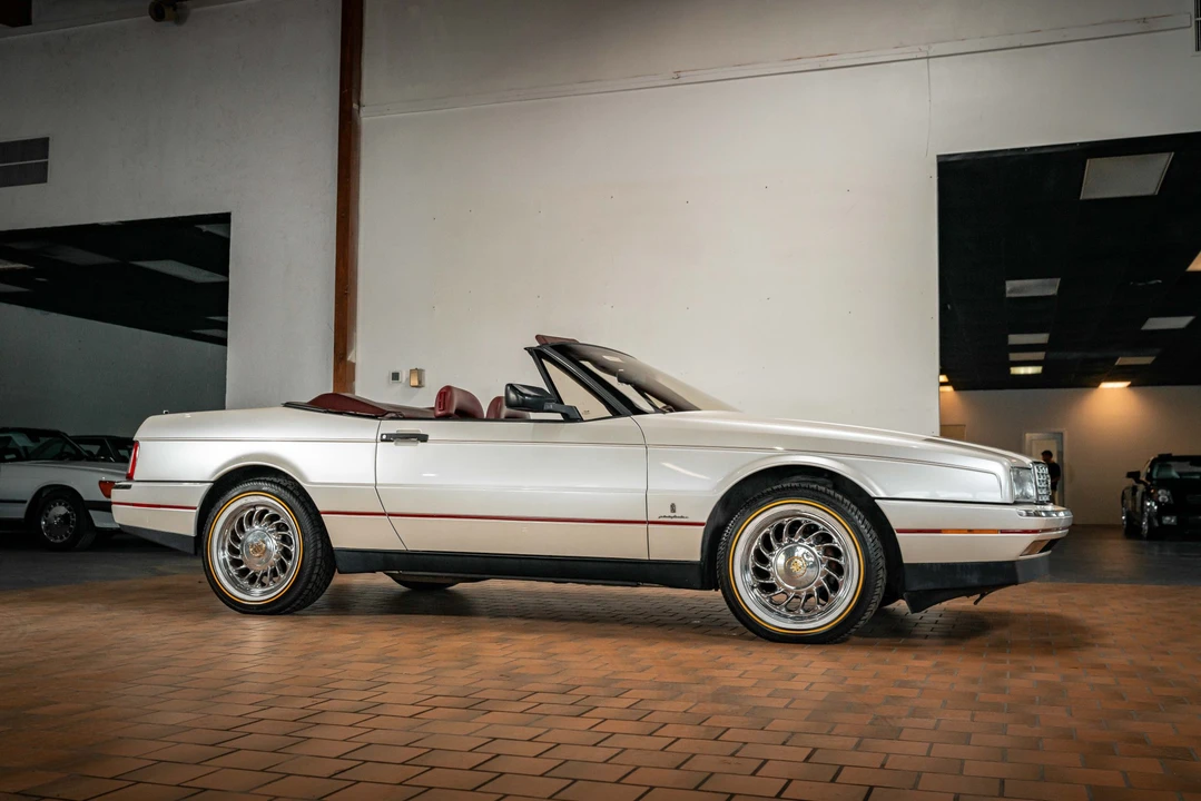 1989 Cadillac Allante - Image 26 of 31