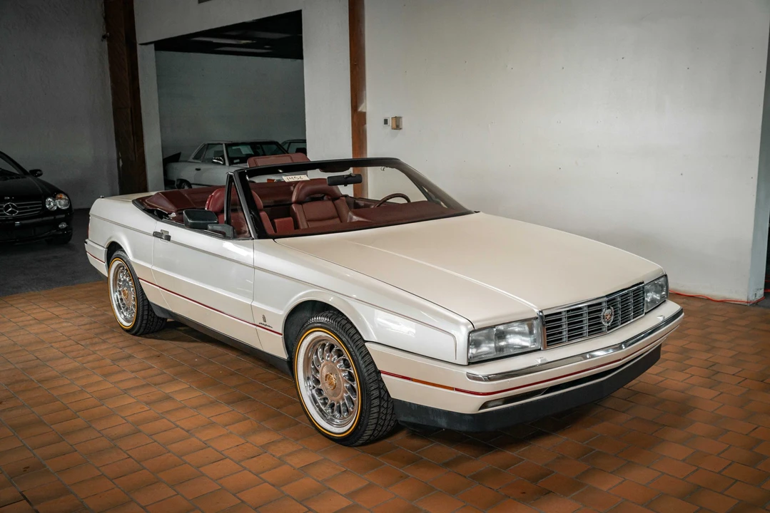1989 Cadillac Allante - Image 29 of 31