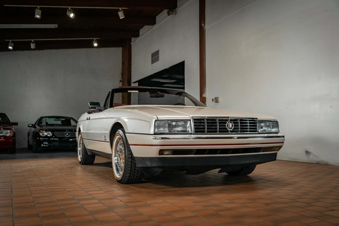 1989 Cadillac Allante - Image 31 of 31