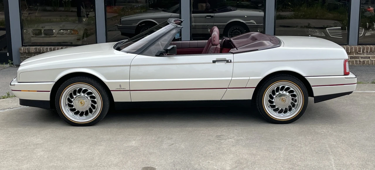 1989 Cadillac Allante - Image 28 of 31