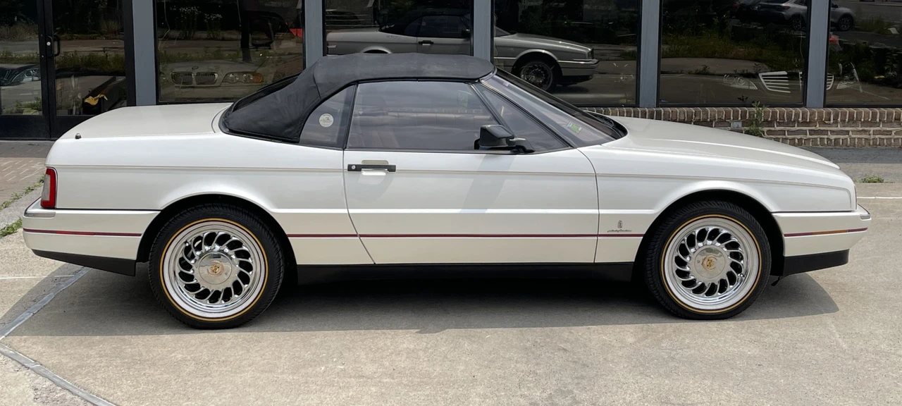 1989 Cadillac Allante - Image 18 of 31