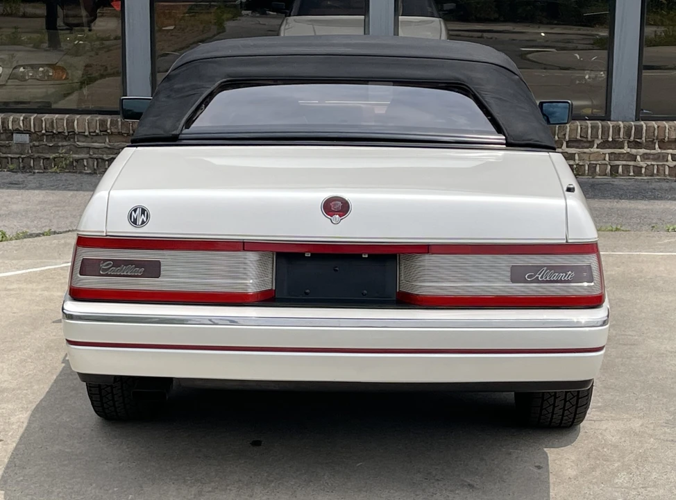 1989 Cadillac Allante - Image 13 of 31