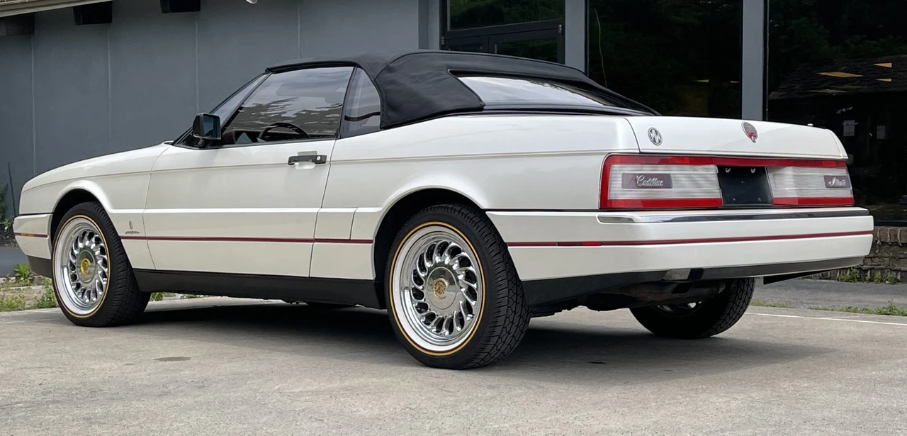 1989 Cadillac Allante - Image 9 of 31