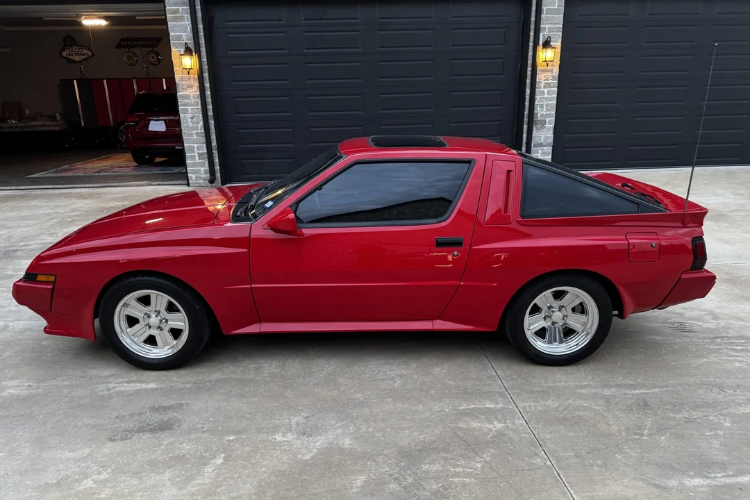 1989 Chrysler Conquest - Image 12 of 31