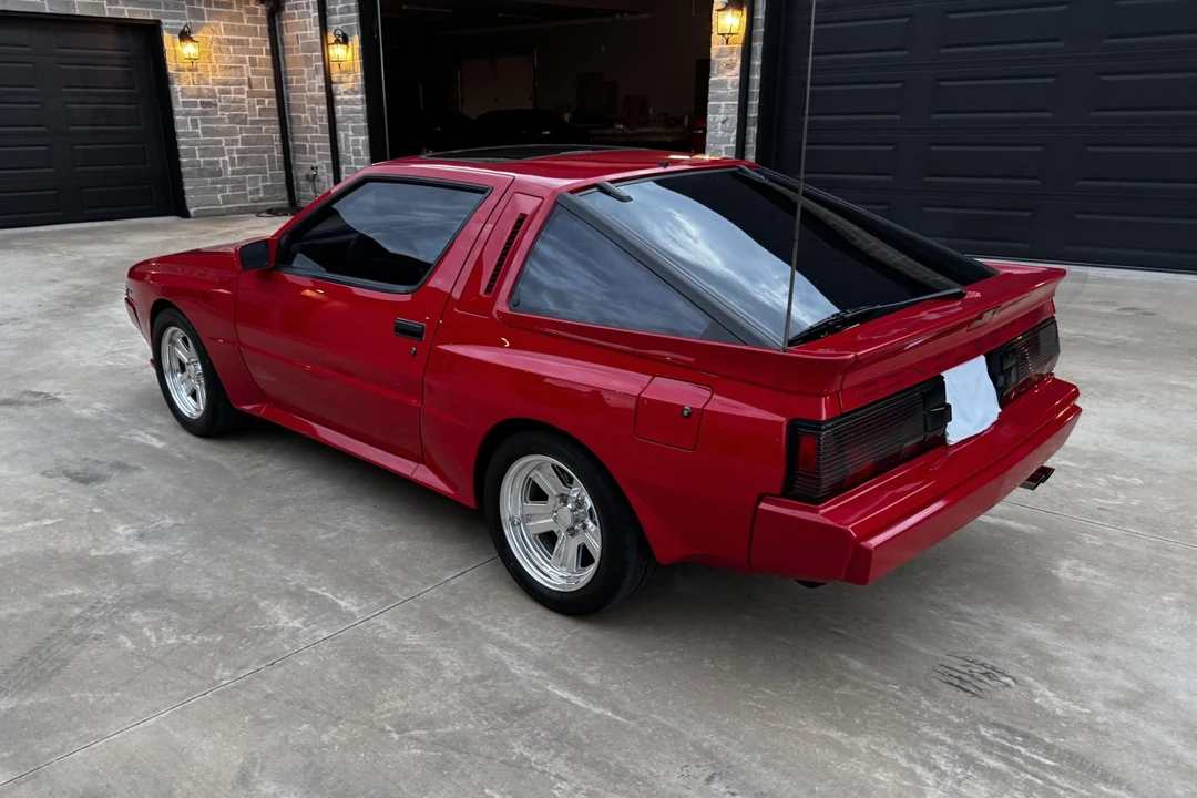 1989 Chrysler Conquest - Image 10 of 31