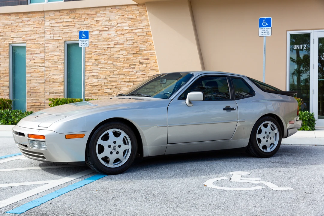 1989 Porsche 944 Turbo - Image 4 of 31