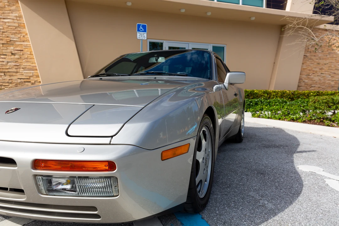 1989 Porsche 944 Turbo - Image 26 of 31