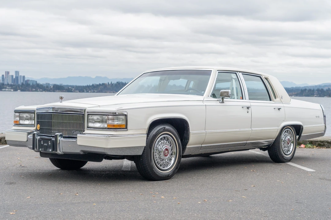 1990 Cadillac Brougham - Image 2 of 31