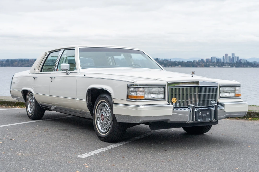 1990 Cadillac Brougham - Image 6 of 31