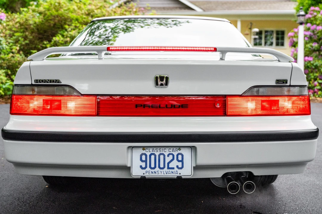 1990 Honda Prelude 3rd Gen - Image 19 of 31