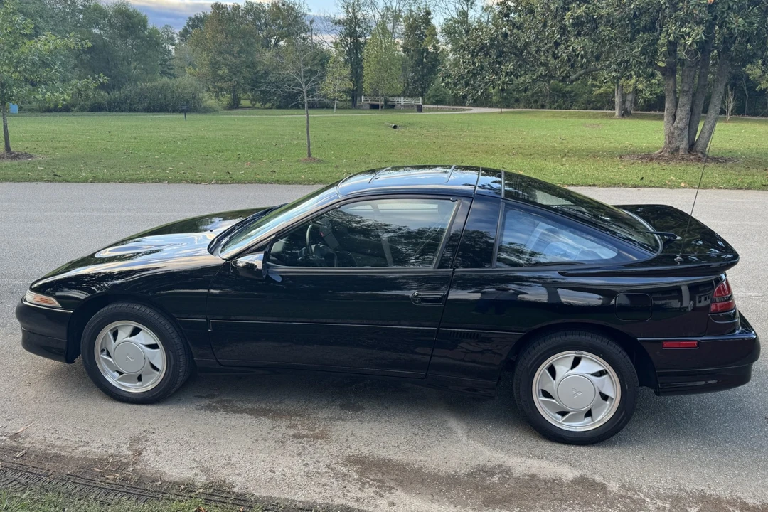 1990 Mitsubishi Eclipse 1st Gen - Image 25 of 31