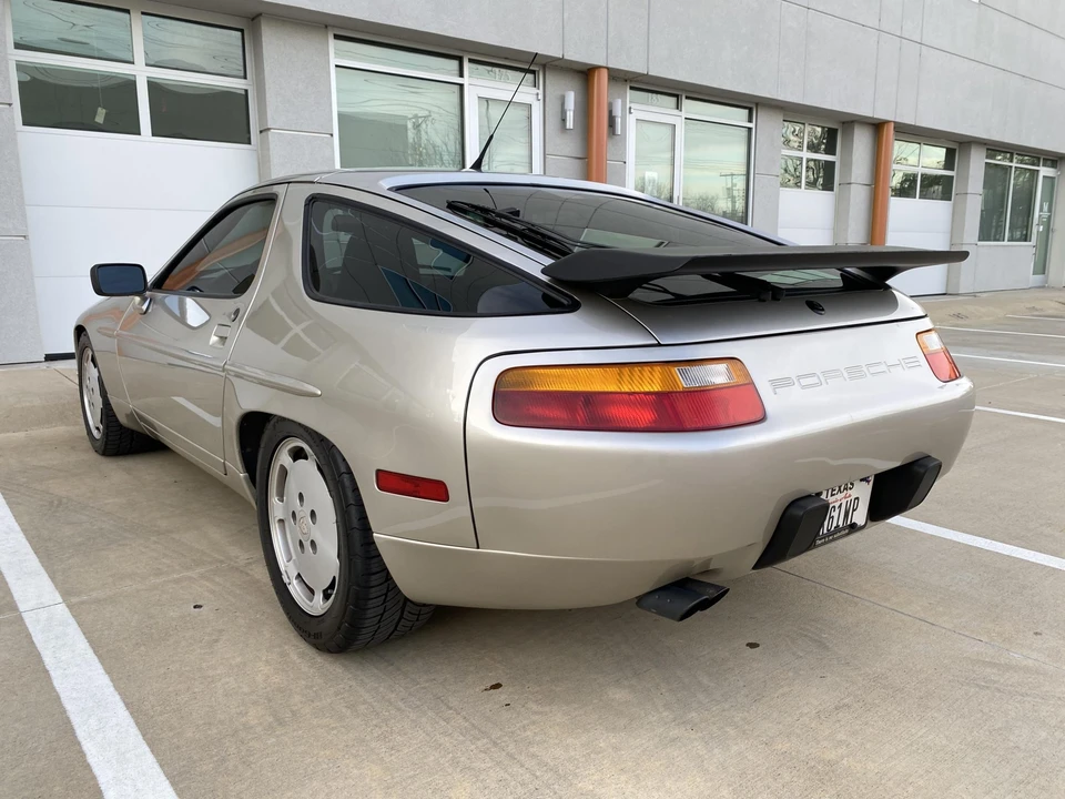 1990 Porsche 928 S4 - Image 16 of 31