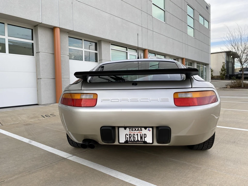 1990 Porsche 928 S4 - Image 24 of 31