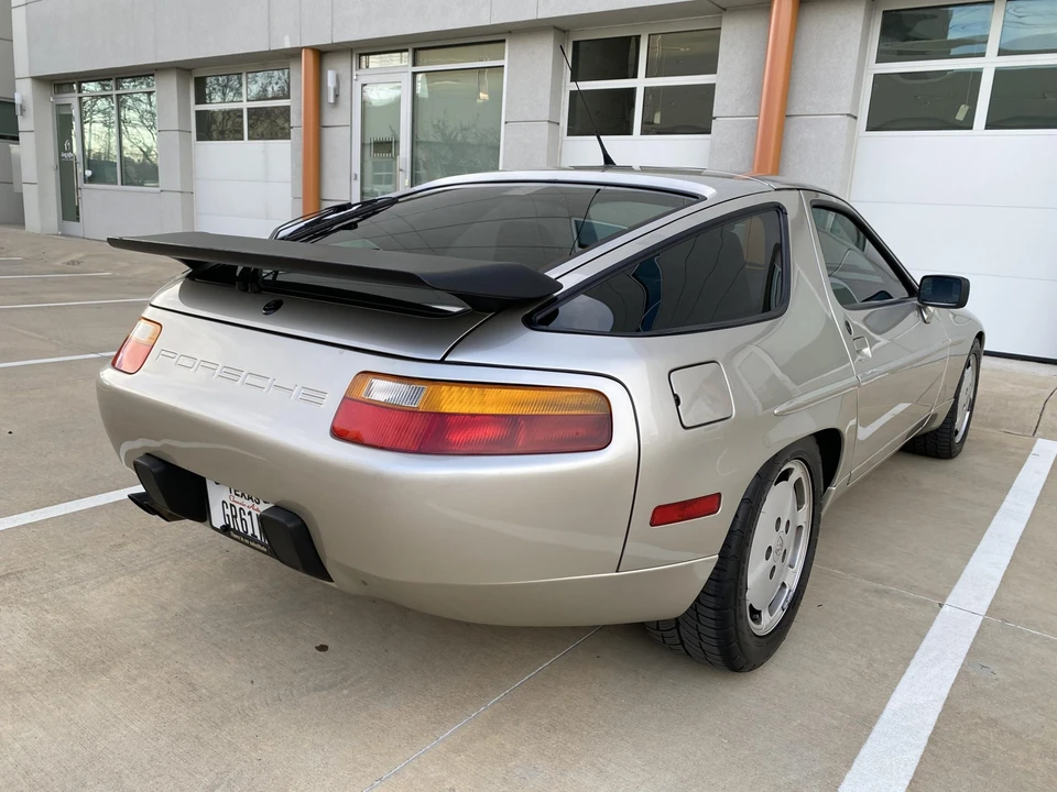 1990 Porsche 928 S4 - Image 27 of 31