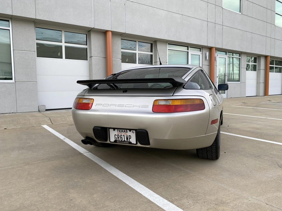 1990 Porsche 928 S4 - Image 25 of 31