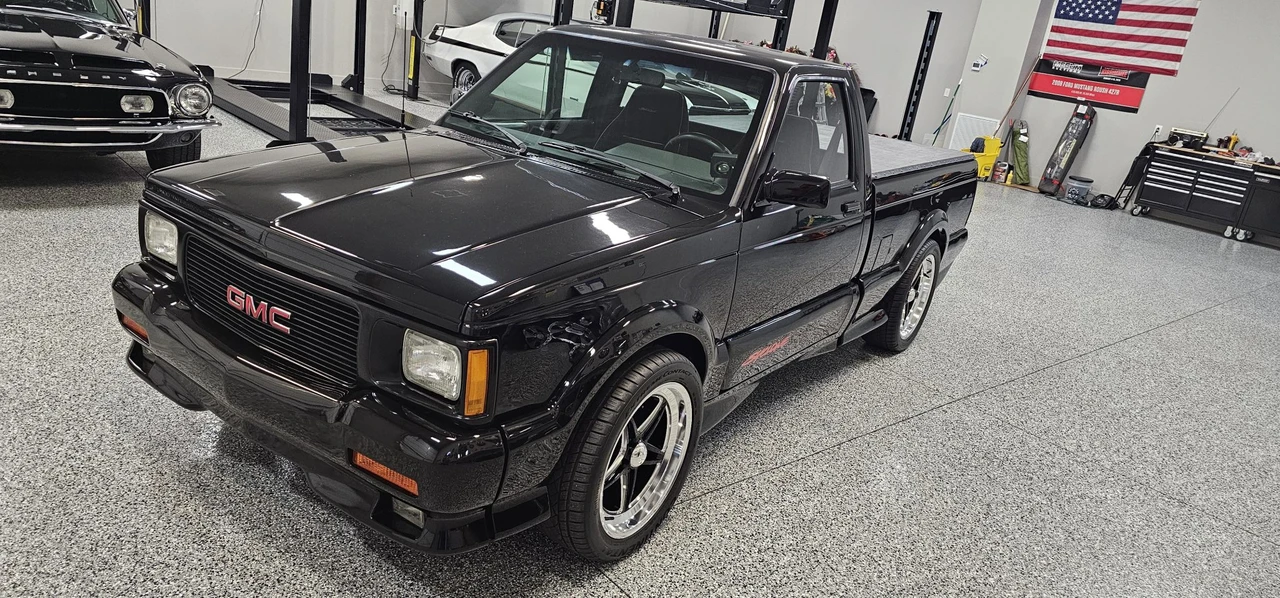 1991 GMC Syclone - Image 3 of 31