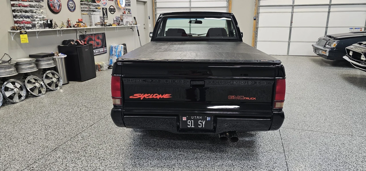 1991 GMC Syclone - Image 5 of 31