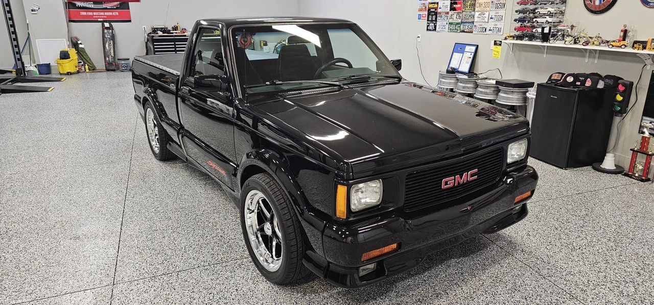 1991 GMC Syclone - Image 2 of 31