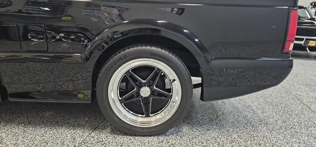 1991 GMC Syclone - Image 21 of 31