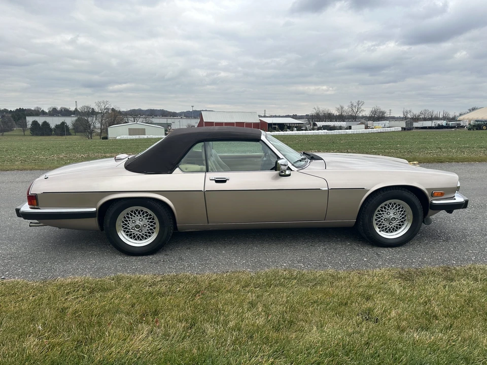 1991 Jaguar XJS Convertible - Image 8 of 31