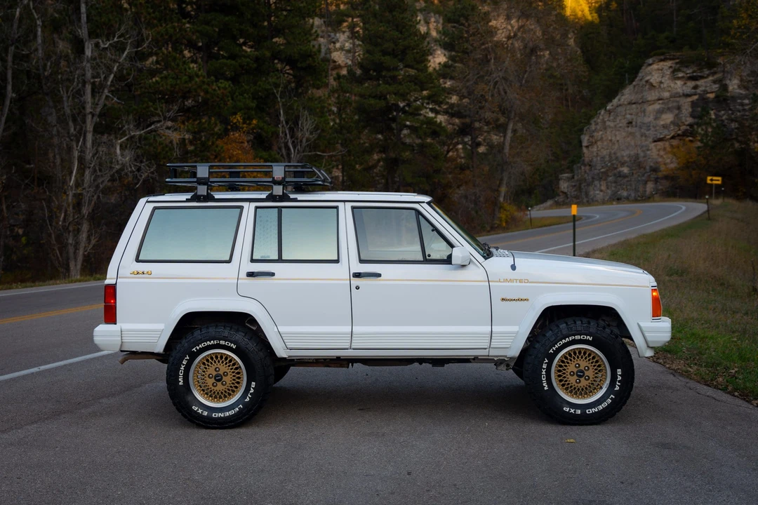 1992 Jeep XJ Cherokee - Image 14 of 31