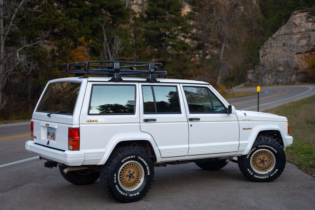 1992 Jeep XJ Cherokee - Image 13 of 31