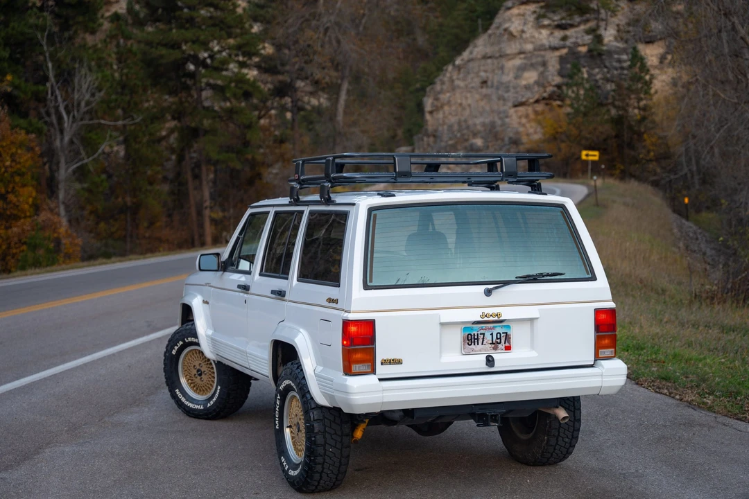 1992 Jeep XJ Cherokee - Image 10 of 31
