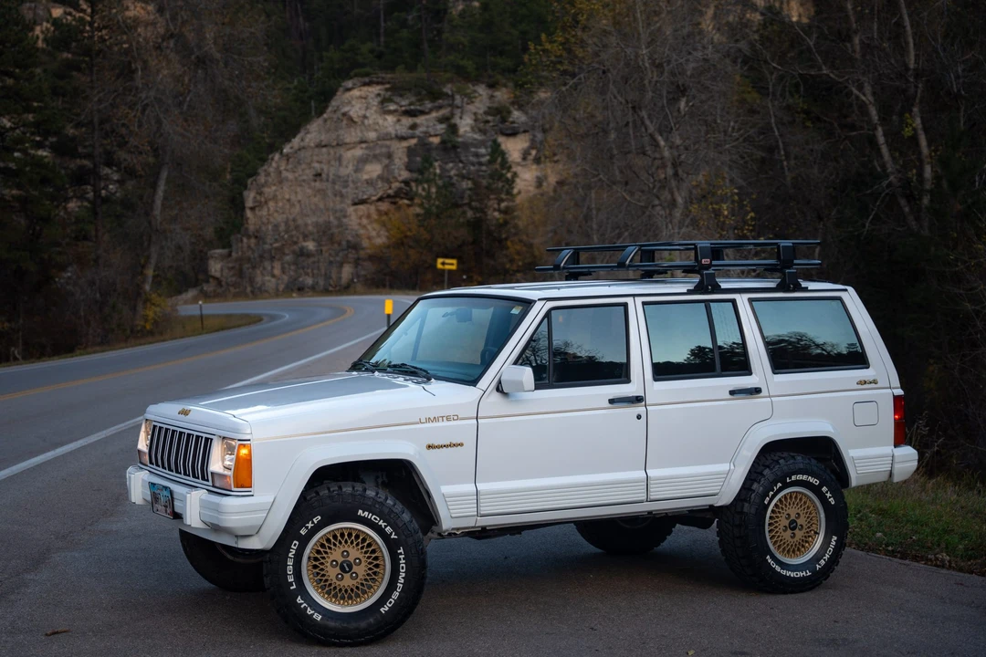 1992 Jeep XJ Cherokee - Image 7 of 31