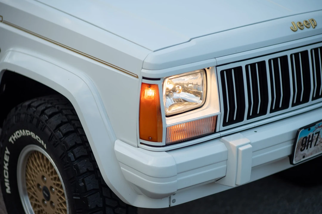 1992 Jeep XJ Cherokee - Image 16 of 31