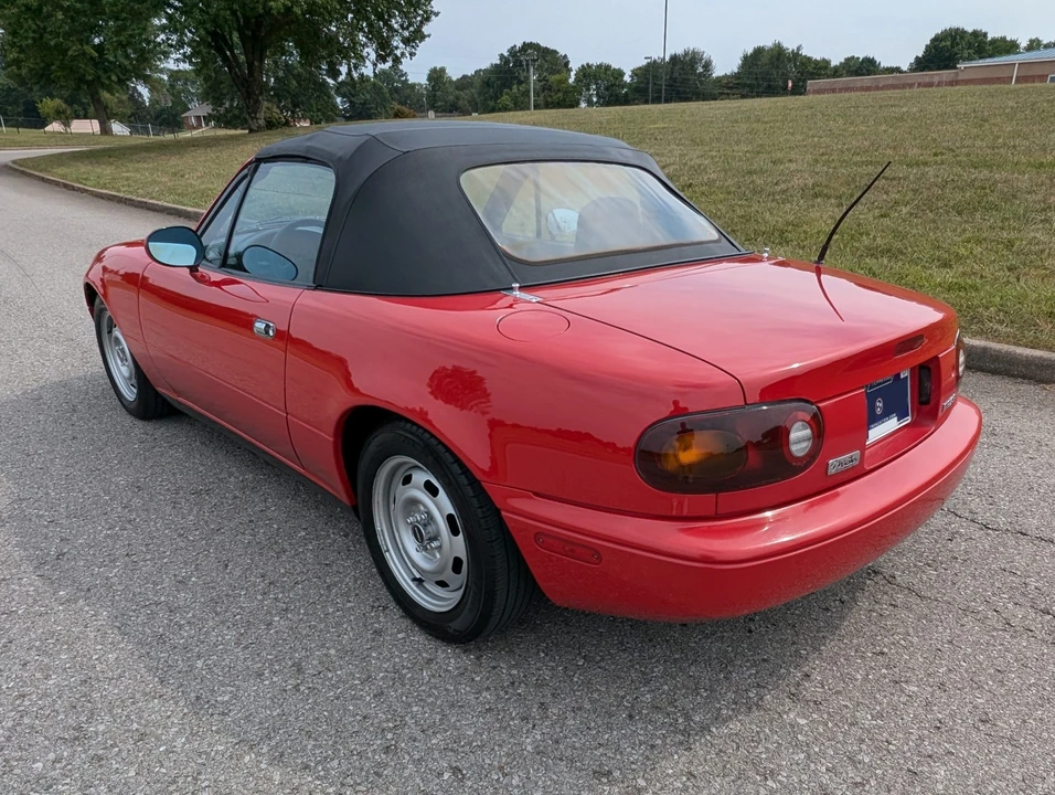 1992 Mazda NA MX-5 Miata - Image 5 of 31